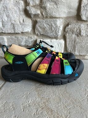 Keen Men’s Newport Retro Tie Dye Rainbow Strappy Sport Sandals -